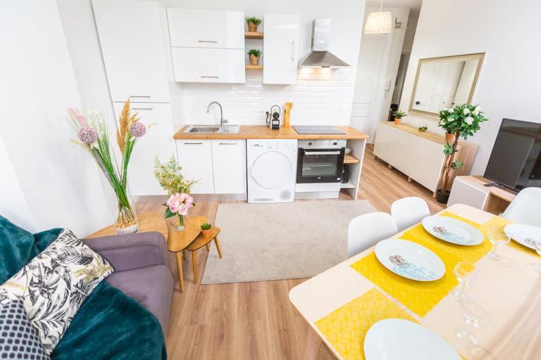 Bel Type T3 Refait A Neuf Appartement *